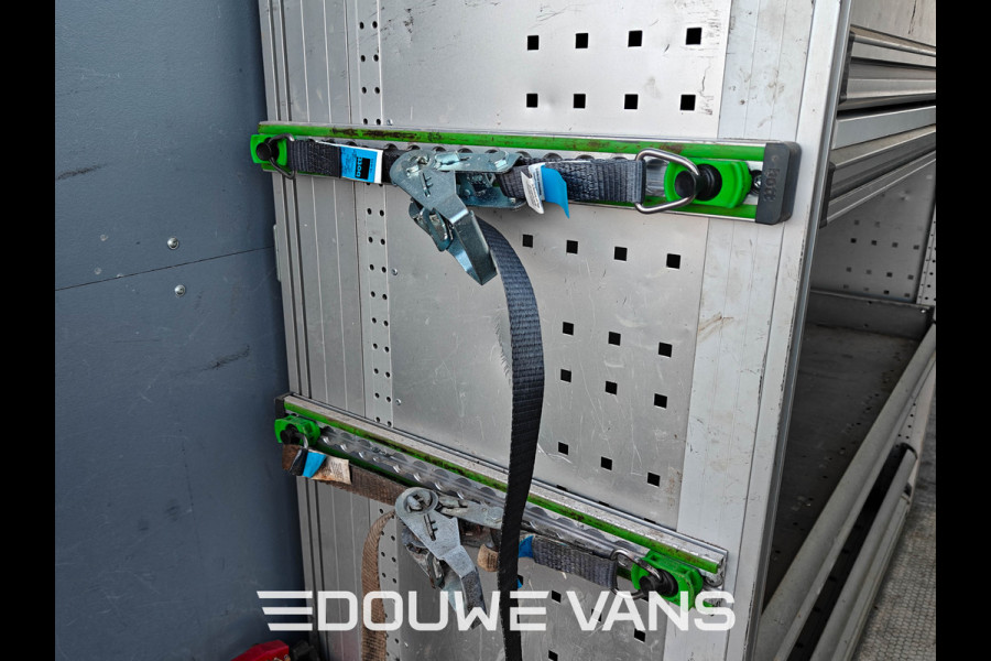 Mercedes-Benz Sprinter L2 H2 Automaat 317 3500 Trekhaak MBUX NAP BOTT Inrichting Standkachel Omvormer (Nieuwe motor 70km)