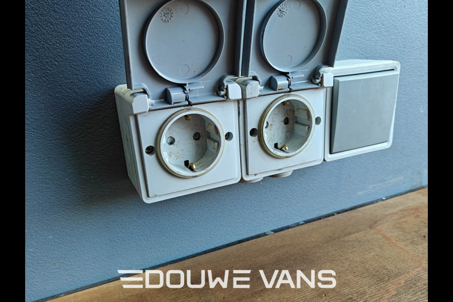 Mercedes-Benz Sprinter L2 H2 Automaat 317 3500 Trekhaak MBUX NAP BOTT Inrichting Standkachel Omvormer (Nieuwe motor 70km)