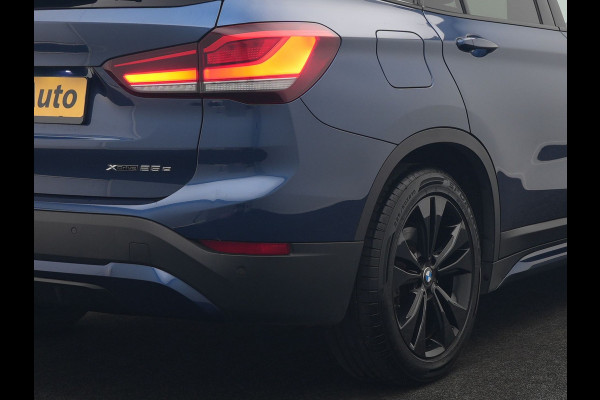 BMW X1 xDrive25e Sportline PHEV 221pk Dealer O.H. | Trekhaak Afn. | Camera | Adaptive LED | Hifi Sound | Sportstoelen Verwarmd | Sfeerverlichting | Apple Carplay | Navigatie | DAB | Cruise Control | Plug In Hybrid |