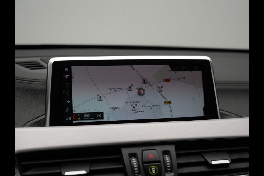 BMW X1 xDrive25e Sportline PHEV 221pk Dealer O.H. | Trekhaak Afn. | Camera | Adaptive LED | Hifi Sound | Sportstoelen Verwarmd | Sfeerverlichting | Apple Carplay | Navigatie | DAB | Cruise Control | Plug In Hybrid |