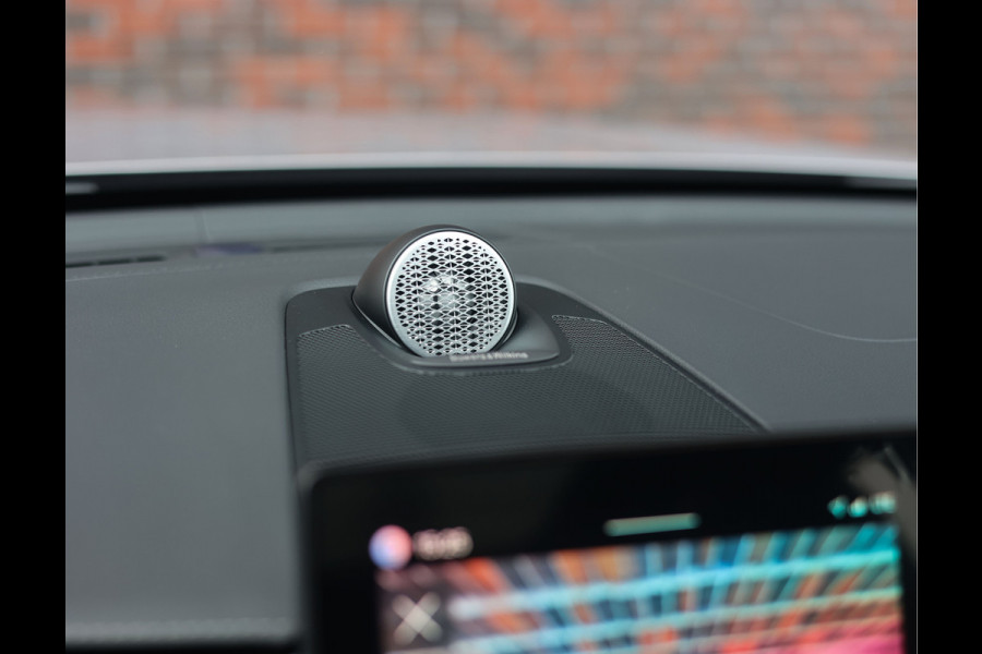 Volvo XC60 T8 AWD Polestar Engineered | Pano - Trekhaak - Bowers&Wilkins