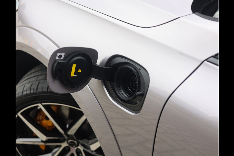Volvo XC60 T8 AWD Polestar Engineered | Pano - Trekhaak - Bowers&Wilkins
