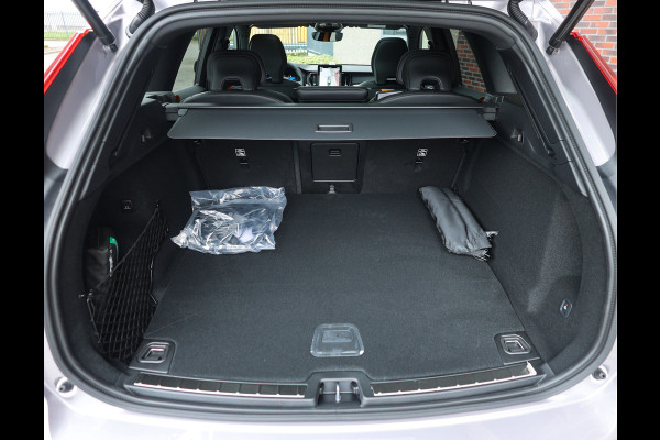 Volvo XC60 T8 AWD Polestar Engineered | Pano - Trekhaak - Bowers&Wilkins