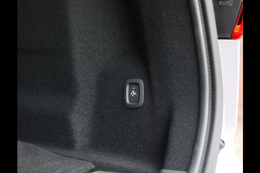 Volvo XC60 T8 AWD Polestar Engineered | Pano - Trekhaak - Bowers&Wilkins