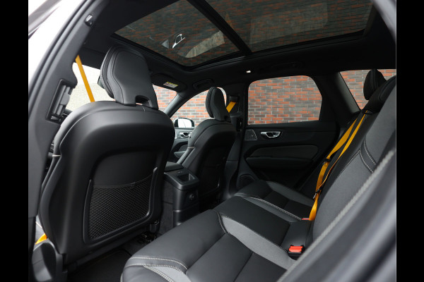 Volvo XC60 T8 AWD Polestar Engineered | Pano - Trekhaak - Bowers&Wilkins
