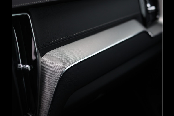Volvo XC60 T8 AWD Polestar Engineered | Pano - Trekhaak - Bowers&Wilkins