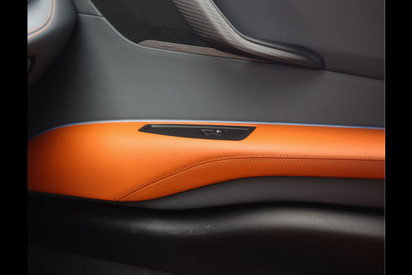BMW i8 | Laserlicht - Carplay - Facelift
