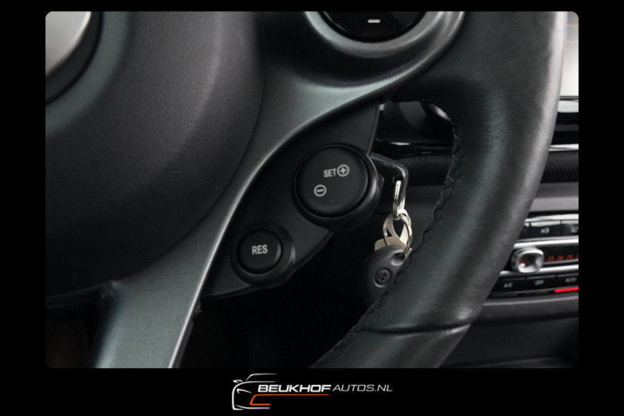 Smart Fortwo EQ Comfort PLUS 18 kWh Sport Leer Camera Pano