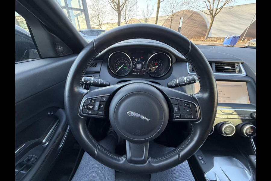 Jaguar E-Pace 2.0 P200 AWD R-Dynamic VAN: 31.900,- VOOR 29.877,- UW LENTEVOORDEEL: 2.023,- | RIJKLAARPRIJS INCL 12 MND BOVAG GARANTIE| PANO| ELEK. ACHTERKLEP| ELEK. STOEL| LEER| TREKHAAK LED
