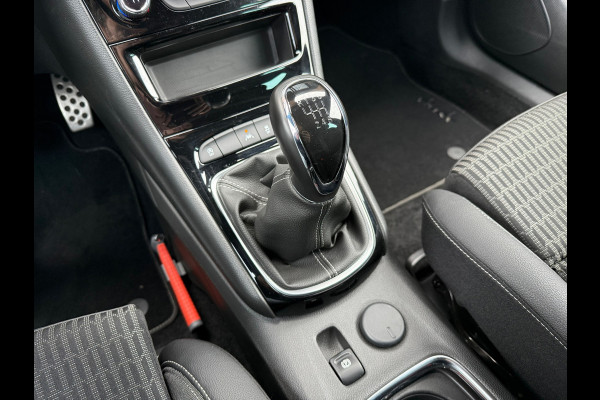 Opel Astra Sports Tourer 1.2 Turbo Elegance - Navi - Climate - Parkeerhulp - Trekhaak - Org.NL