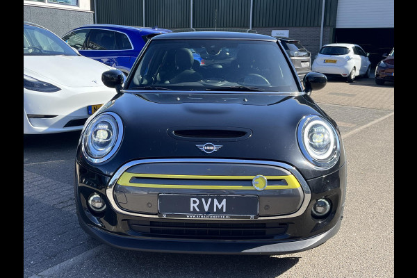 MINI Mini Electric Yours 33 kWh SOH 100% | SUPER COMPLEET UITGEVOERD| PANO | HARMAN KARDON | STOELVERWARMING| HEAD-UP DISPLAY| ACHTERUITRIJCAMERA|