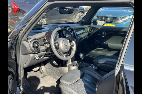 MINI Mini Electric Yours 33 kWh SOH 100% | SUPER COMPLEET UITGEVOERD| PANO | HARMAN KARDON | STOELVERWARMING| HEAD-UP DISPLAY| ACHTERUITRIJCAMERA|