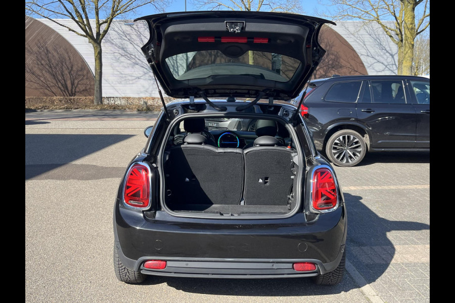 MINI Mini Electric Yours 33 kWh SOH 100% | SUPER COMPLEET UITGEVOERD| PANO | HARMAN KARDON | STOELVERWARMING| HEAD-UP DISPLAY| ACHTERUITRIJCAMERA|