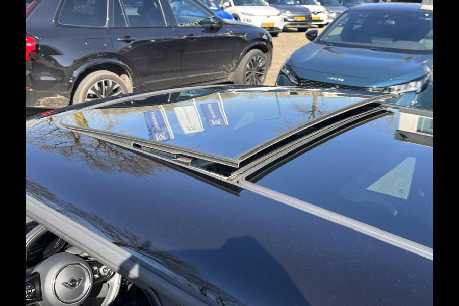 MINI Mini Electric Yours 33 kWh SOH 100% | SUPER COMPLEET UITGEVOERD| PANO | HARMAN KARDON | STOELVERWARMING| HEAD-UP DISPLAY| ACHTERUITRIJCAMERA|
