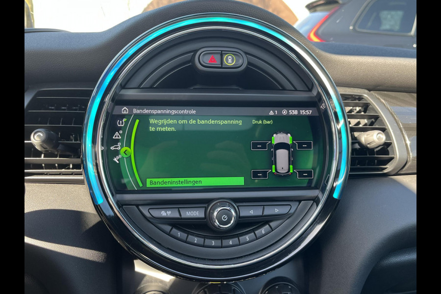 MINI Mini Electric Yours 33 kWh SOH 100% | SUPER COMPLEET UITGEVOERD| PANO | HARMAN KARDON | STOELVERWARMING| HEAD-UP DISPLAY| ACHTERUITRIJCAMERA|