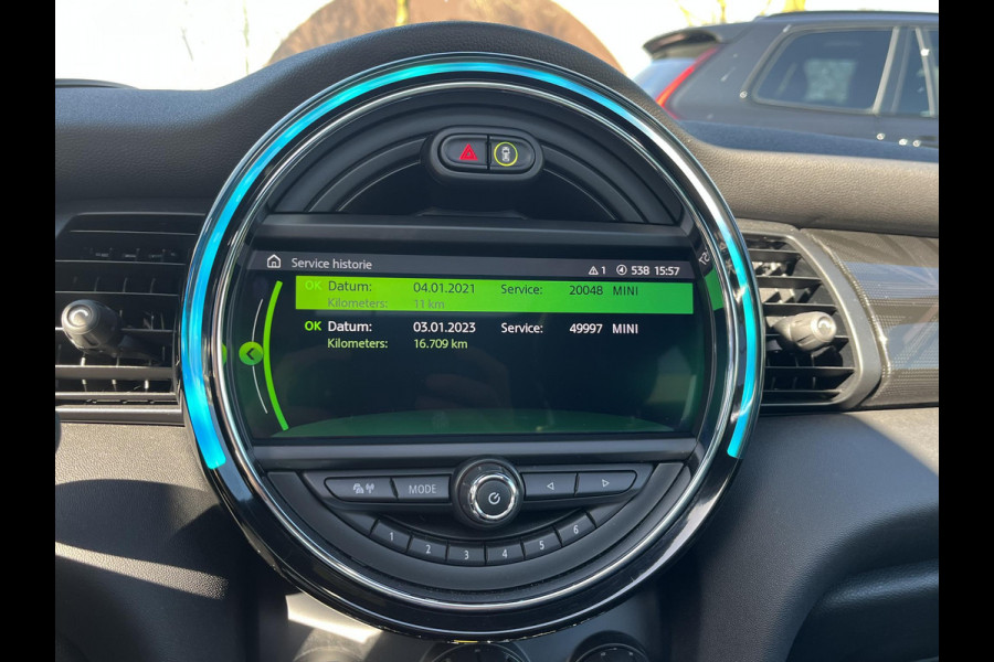 MINI Mini Electric Yours 33 kWh SOH 100% | SUPER COMPLEET UITGEVOERD| PANO | HARMAN KARDON | STOELVERWARMING| HEAD-UP DISPLAY| ACHTERUITRIJCAMERA|