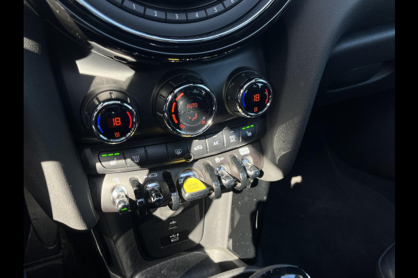 MINI Mini Electric Yours 33 kWh SOH 100% | SUPER COMPLEET UITGEVOERD| PANO | HARMAN KARDON | STOELVERWARMING| HEAD-UP DISPLAY| ACHTERUITRIJCAMERA|