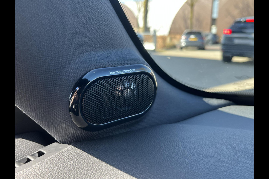 MINI Mini Electric Yours 33 kWh SOH 100% | SUPER COMPLEET UITGEVOERD| PANO | HARMAN KARDON | STOELVERWARMING| HEAD-UP DISPLAY| ACHTERUITRIJCAMERA|