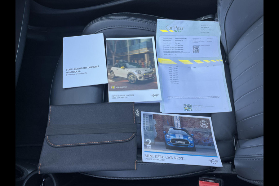 MINI Mini Electric Yours 33 kWh SOH 100% | SUPER COMPLEET UITGEVOERD| PANO | HARMAN KARDON | STOELVERWARMING| HEAD-UP DISPLAY| ACHTERUITRIJCAMERA|