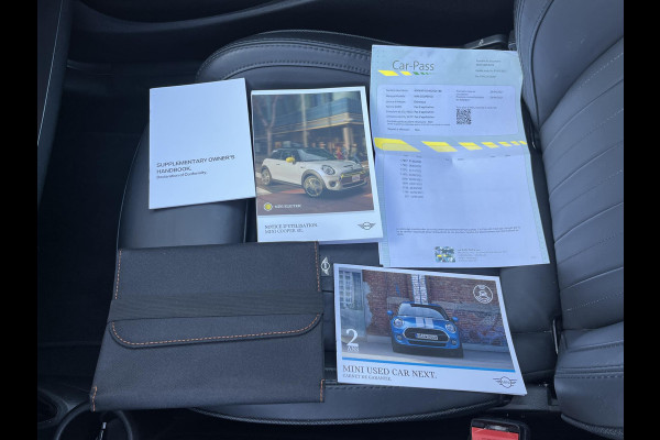 MINI Mini Electric Yours 33 kWh SOH 100% | SUPER COMPLEET UITGEVOERD| PANO | HARMAN KARDON | STOELVERWARMING| HEAD-UP DISPLAY| ACHTERUITRIJCAMERA|