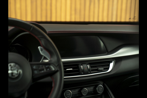 Alfa Romeo Stelvio 2.0T GME AWD Competizione 280pk | Harman/Kardon | Lederen dash.