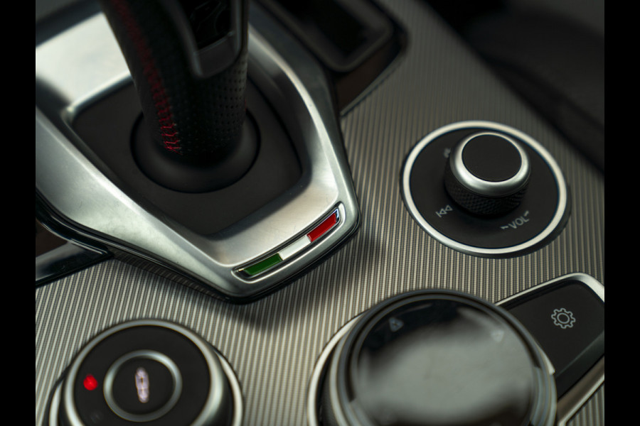Alfa Romeo Stelvio 2.0T GME AWD Competizione 280pk | Harman/Kardon | Lederen dash.