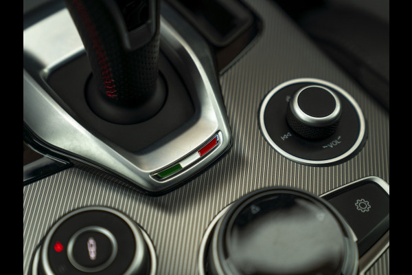 Alfa Romeo Stelvio 2.0T GME AWD Competizione 280pk | Harman/Kardon | Lederen dash.