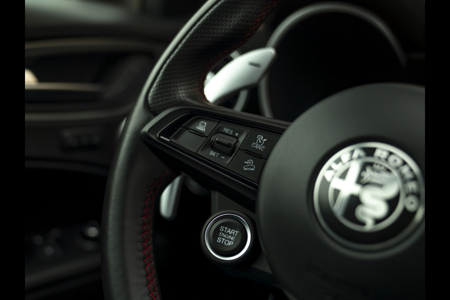 Alfa Romeo Stelvio 2.0T GME AWD Competizione 280pk | Harman/Kardon | Lederen dash.