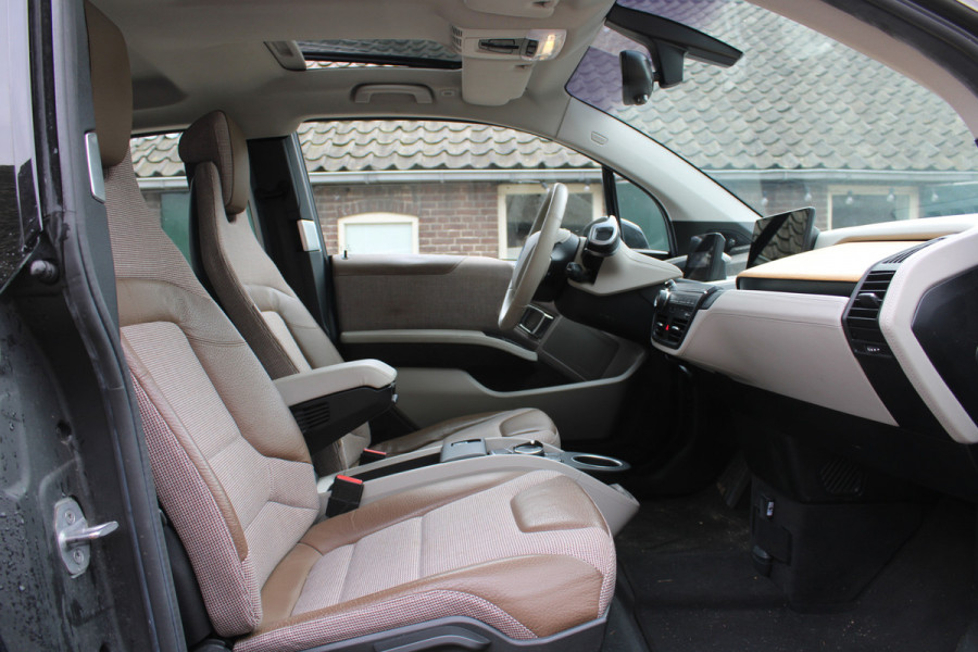BMW i3 Basis 120Ah 42 kWh LEER PANO NAVI SOh 88,3%