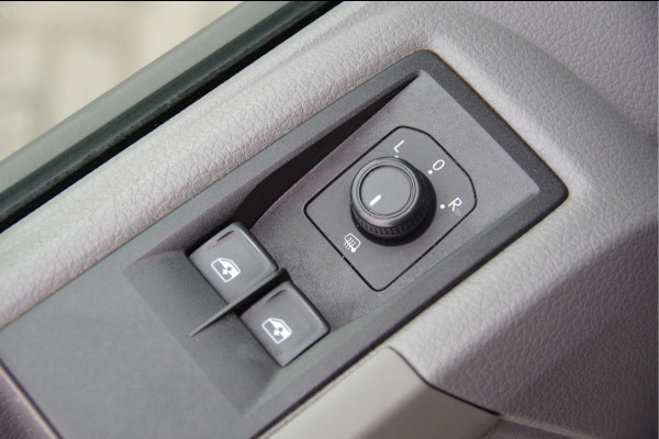 Volkswagen Crafter 35 2.0 TDI L3H3 Highline 177PK AUT. LED, STANDKACHEL, CAMERA, NAVI, CRUISE, AIRCO, PARKEERSENSOREN