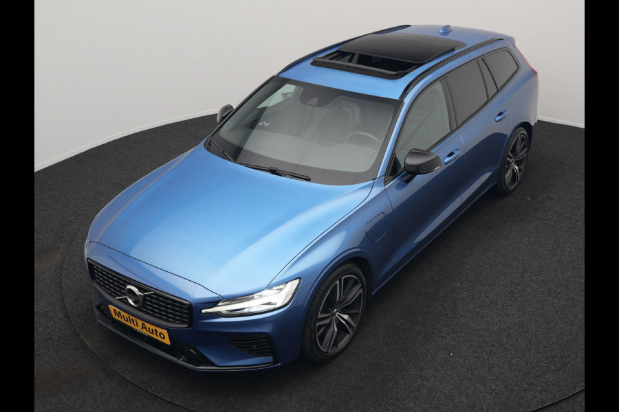 Volvo V60 T6 Recharge AWD R-Design PHEV 340pk Dealer O.H. | Trekhaak Af Fabriek | Panodak | Adaptive Cruise | 360 Camera | Lederen Sportstoelen Memory & Verwarmd | Keyless | Blis | Stuur Verwarmd | Apple Carplay | Navigatie | DAB | Plug In Hybrid |