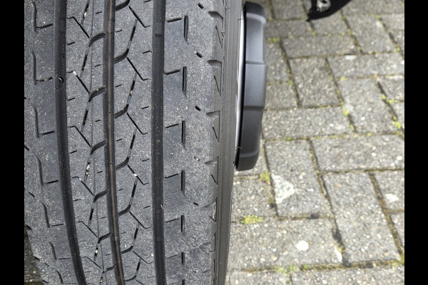 Iveco Daily type 42-180 automaat meubelbak dubbel-lucht 1e eigenaar !!!