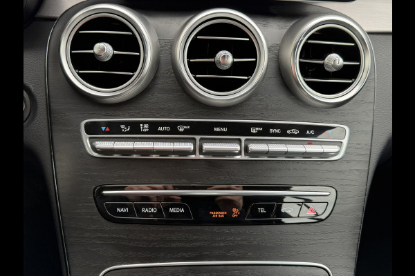 Mercedes-Benz C-Klasse Cabrio 300 Premium AMG Facelift Cabrio Camera Stoelverwarming/ventilatie Clima Carplay Full Led