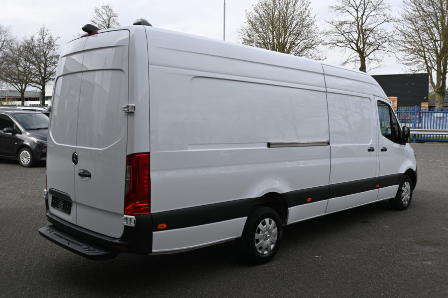 Mercedes-Benz Sprinter 319 CDI L4H2 Maxi Distronic, LED, Standkachel, Geveerde Stoelen, Etc.