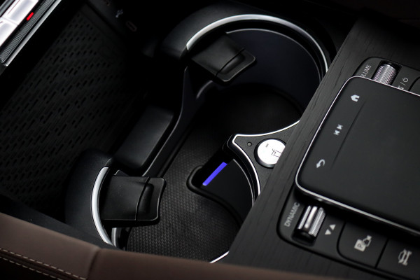 Mercedes-Benz GLE AMG 53 Hybrid 4MATIC+ Premium+ | 'Manufaktur' | Luchtvering | Distronic | Massage | Memory | Trekhaak | Verwarmd Stuurwiel | Burmester | Panoramadak | Luchtreinigingspakket | Soft-Close | Vlakkenverwarming | Comfortpakket Achter+ |