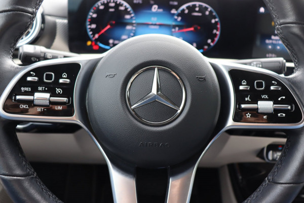 Mercedes-Benz CLA-Klasse Shooting Brake 180 Bus.Sol. Luxury org.NL leer+el.+mem+verw. el.klep schuifdak camera