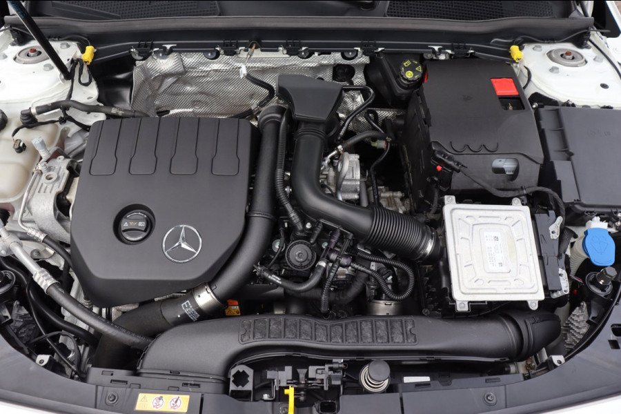 Mercedes-Benz CLA-Klasse Shooting Brake 180 Bus.Sol. Luxury org.NL leer+el.+mem+verw. el.klep schuifdak camera