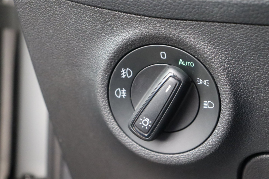 Škoda Kodiaq 1.5 TSI Sportline Business org.NL pano-schuifdak stuurverw. trekhaak camera el.klep