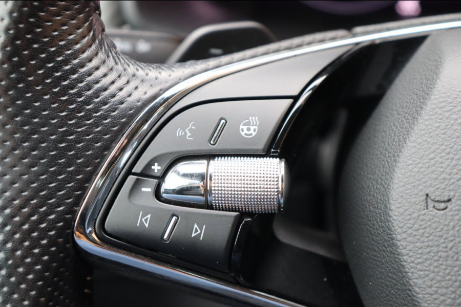 Škoda Kodiaq 1.5 TSI Sportline Business org.NL pano-schuifdak stuurverw. trekhaak camera el.klep