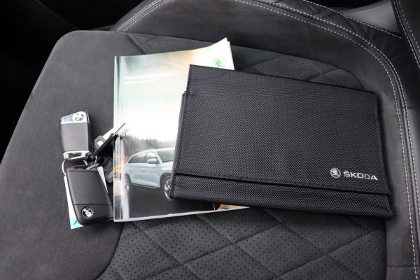 Škoda Kodiaq 1.5 TSI Sportline Business org.NL pano-schuifdak stuurverw. trekhaak camera el.klep