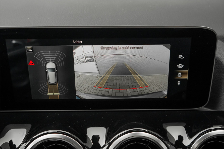 Mercedes-Benz B-Klasse 200 Business Solution AMG Pano Trekhaak