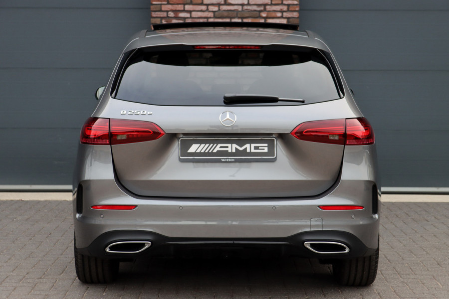 Mercedes-Benz B-Klasse 250 e AMG Line | Panoramadak | Memory | Distronic | AMG Exclusief-pakket | Trekhaak | Surround Camera | Leder | Dodehoekassistent | Mutlibeam LED |