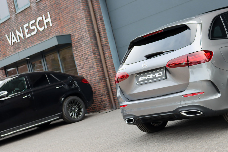 Mercedes-Benz B-Klasse 250 e AMG Line | Panoramadak | Memory | Distronic | AMG Exclusief-pakket | Trekhaak | Surround Camera | Leder | Dodehoekassistent | Mutlibeam LED |