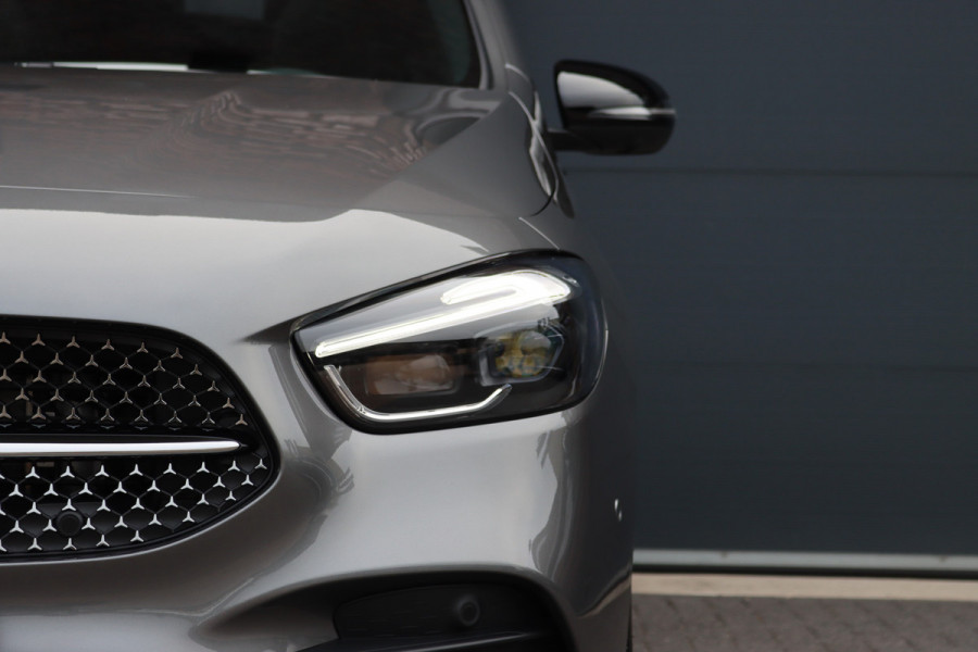 Mercedes-Benz B-Klasse 250 e AMG Line | Panoramadak | Memory | Distronic | AMG Exclusief-pakket | Trekhaak | Surround Camera | Leder | Dodehoekassistent | Mutlibeam LED |