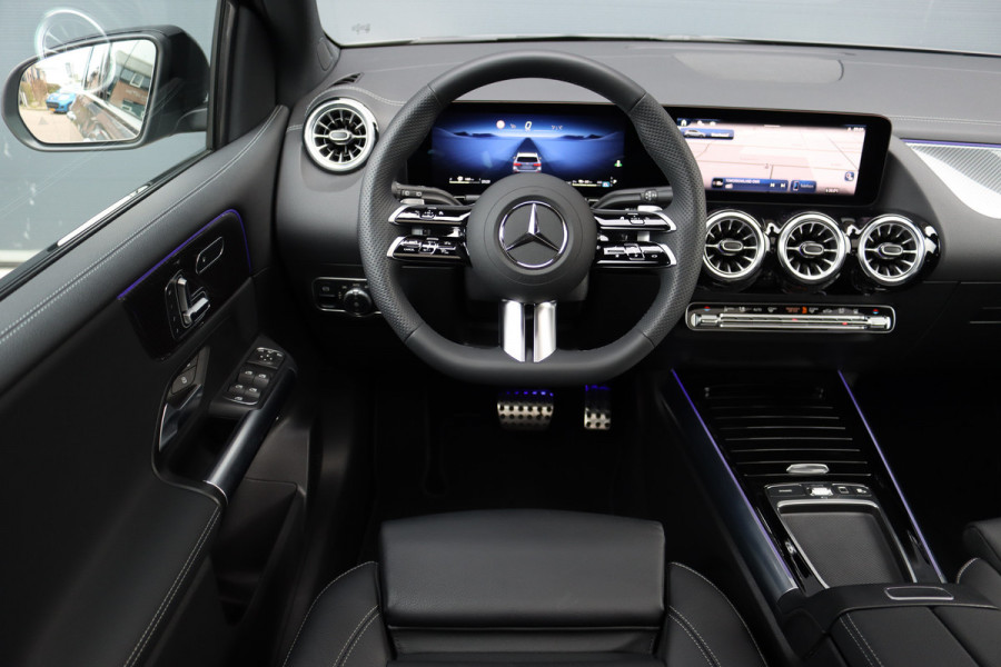 Mercedes-Benz B-Klasse 250 e AMG Line | Panoramadak | Memory | Distronic | AMG Exclusief-pakket | Trekhaak | Surround Camera | Leder | Dodehoekassistent | Mutlibeam LED |