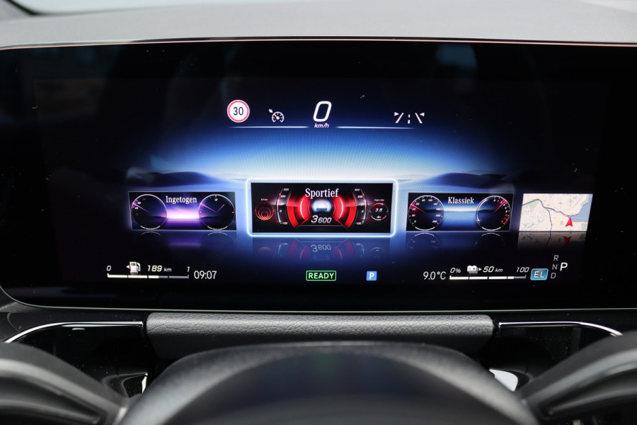 Mercedes-Benz B-Klasse 250 e AMG Line | Panoramadak | Memory | Distronic | AMG Exclusief-pakket | Trekhaak | Surround Camera | Leder | Dodehoekassistent | Mutlibeam LED |