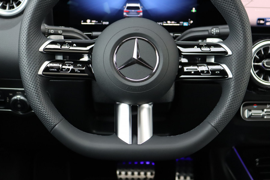 Mercedes-Benz B-Klasse 250 e AMG Line | Panoramadak | Memory | Distronic | AMG Exclusief-pakket | Trekhaak | Surround Camera | Leder | Dodehoekassistent | Mutlibeam LED |