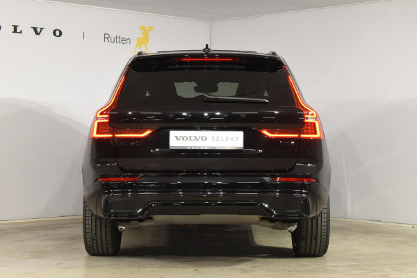 Volvo XC60 T6 350PK Plug-in hybrid AWD Ultra Black Edition / Navigatie / Adaptieve Cruisecontrol / Head Up-Display / Panorama dak / Elektrische stoelen met geheugen / Stuurverwarming / Stoelverwarming v+a / 360 Camera /