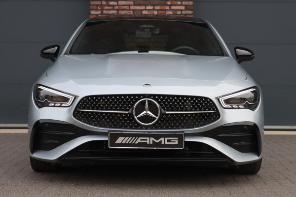 Mercedes-Benz CLA-Klasse 180 Star Edition AMG Line | Panoramadak | Distronic | Camera | Sfeerverlichting | Keyless Go | Multibeam LED | Zitcomfortpakket | Nightpakket |