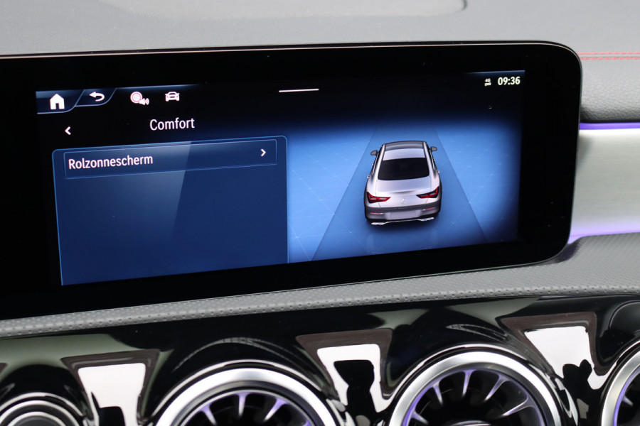 Mercedes-Benz CLA-Klasse 180 Star Edition AMG Line | Panoramadak | Distronic | Camera | Sfeerverlichting | Keyless Go | Multibeam LED | Zitcomfortpakket | Nightpakket |